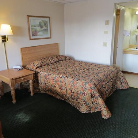 Pine Crest Motor Lodge Holly Springs Esterno foto