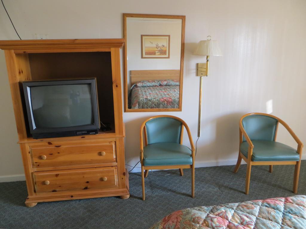 Pine Crest Motor Lodge Holly Springs Esterno foto