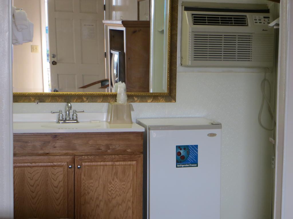 Pine Crest Motor Lodge Holly Springs Esterno foto